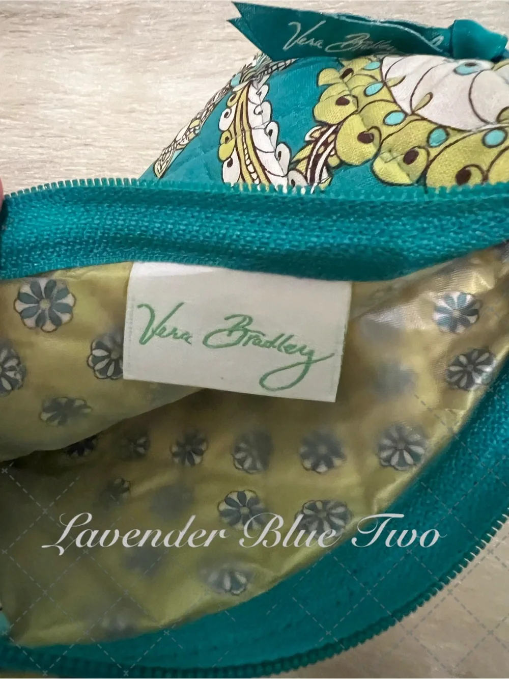 Vintage VERA BRADLEY Peacock 2007 Cosmetic Case Zip Top Close Y2K Turquoise USA